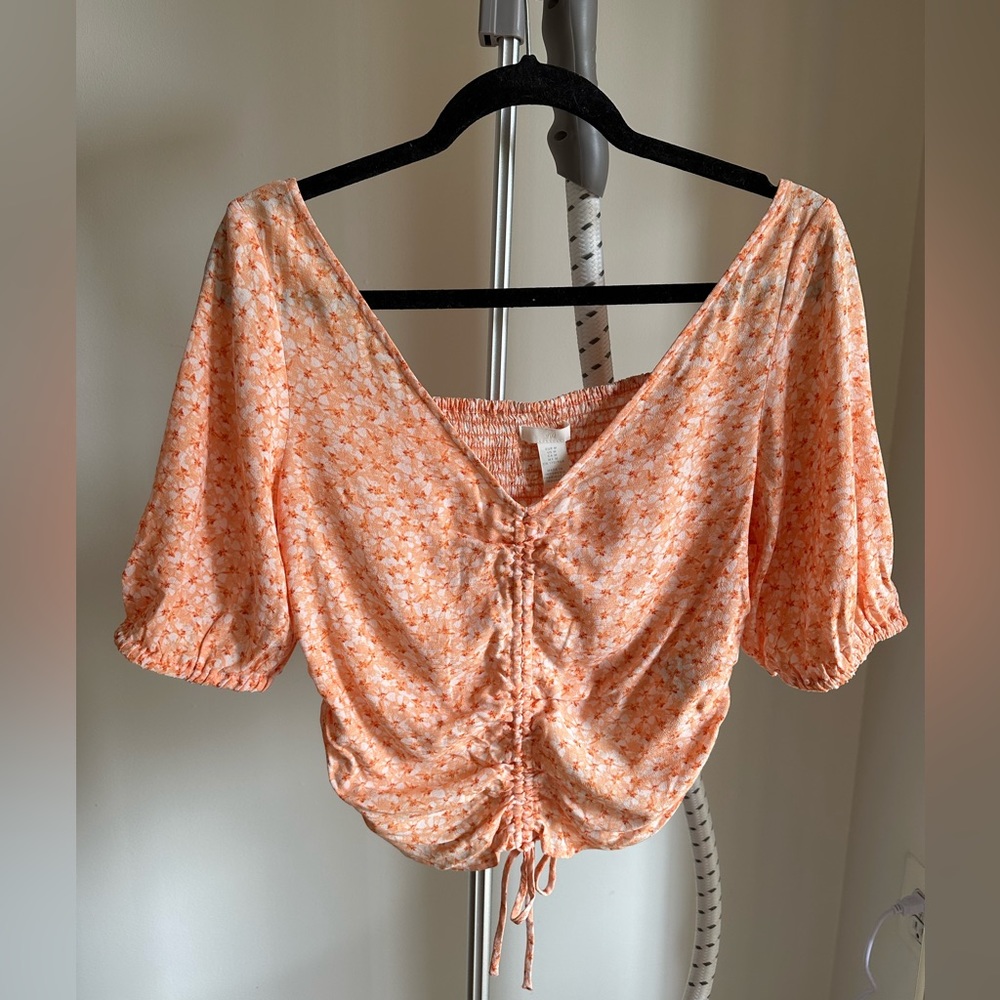 H&M tie front floral shirt. Size medium. Worn once.